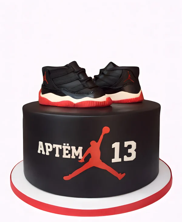 Торт с кроссовками Jordan Фото