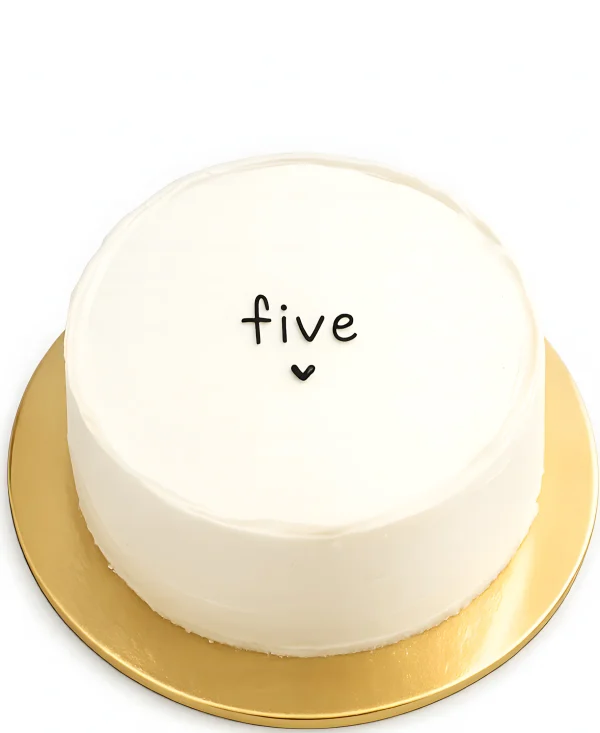 Белый бенто-торт на 5 месяцев Фото