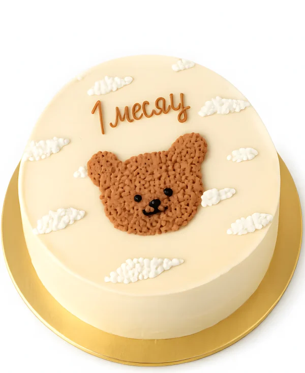 Бежевый бенто-торт с медведем и облаками Фото