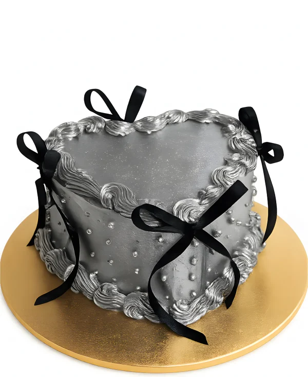 Минималистичный торт с черными бантами и блестками Фото